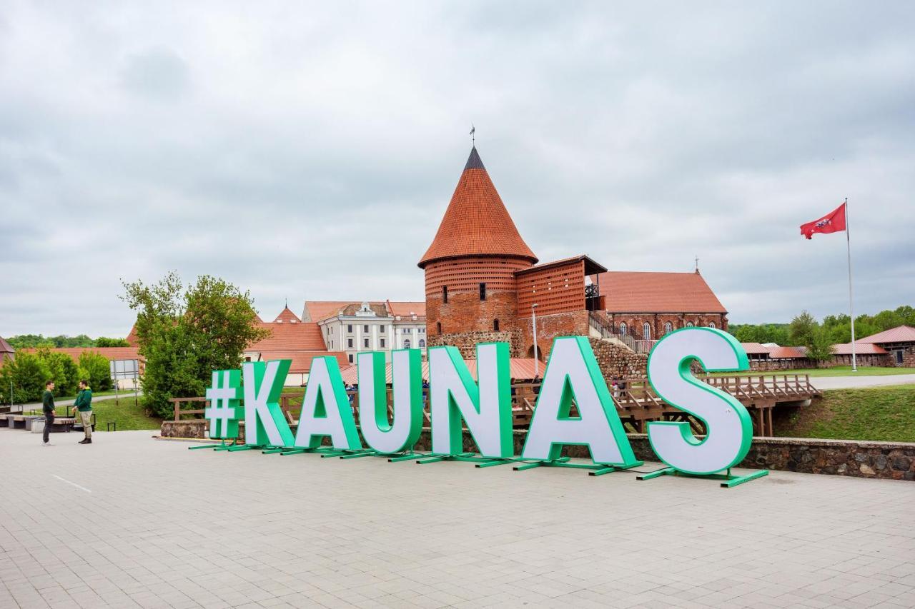 Luxurious Kaunas Basilica Apartment In Old Town By Urban Rent Екстериор снимка