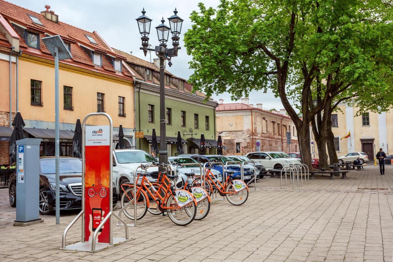 Luxurious Kaunas Basilica Apartment In Old Town By Urban Rent Екстериор снимка