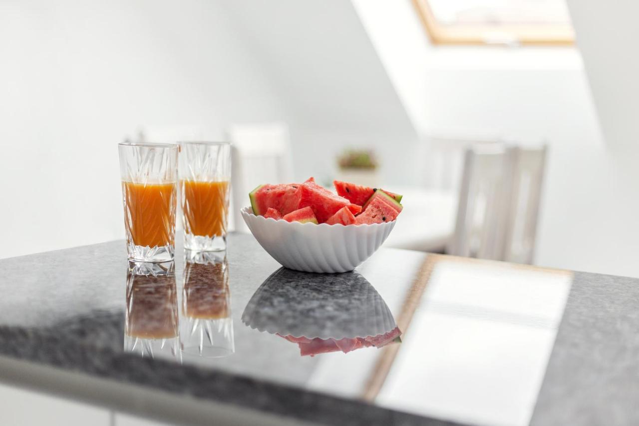 Luxurious Kaunas Basilica Apartment In Old Town By Urban Rent Екстериор снимка